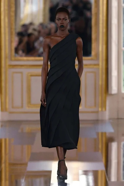 Look 49